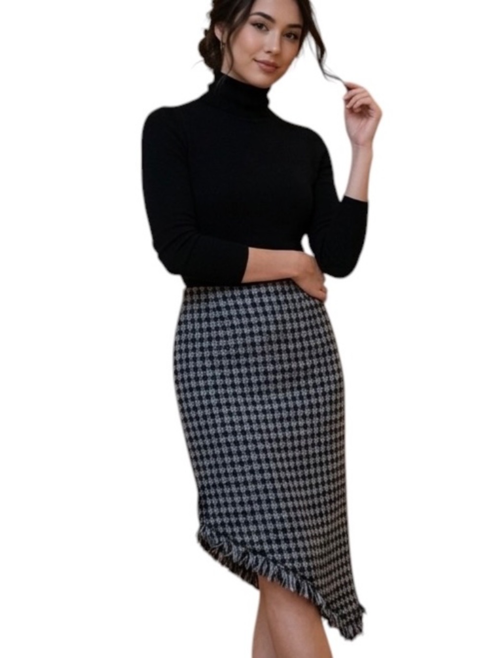 A new pencil skirt featuring an asymmetrical hem. Sizes: EU36, EU40.